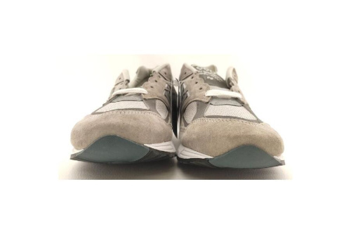 ニューバランス（New Balance）のM990GY2