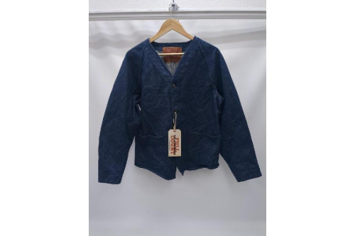 ファッションのトップス
