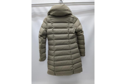 ダウンジャケットのタトラス（TATRAS）