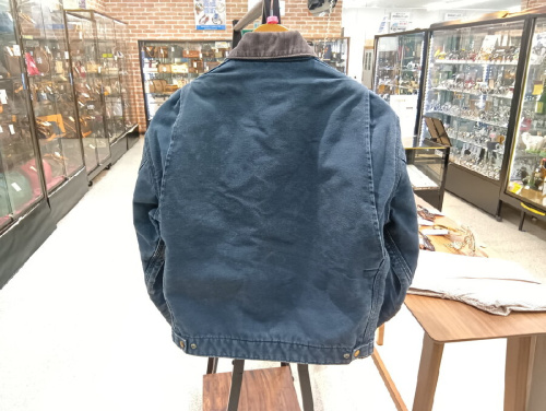 アウターのCarHartt