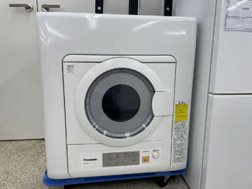 家電の衣類乾燥機