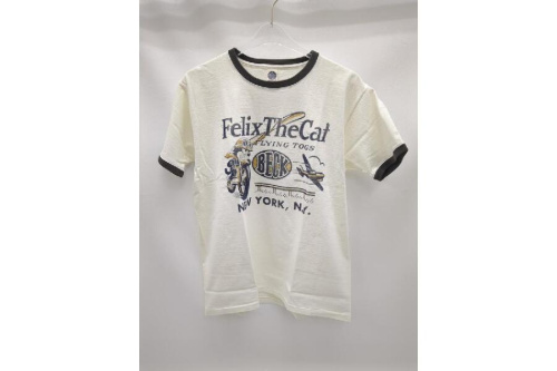 ファッションのTシャツ