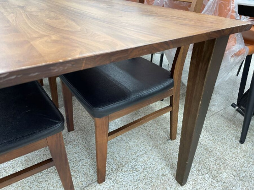 ダイニングセットの松田家具