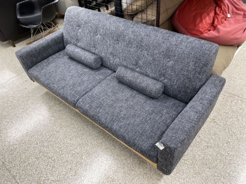 ソファーのリビンズ