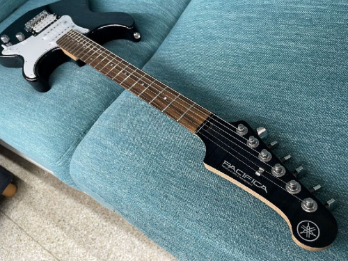 エレキギターのYAMAHA