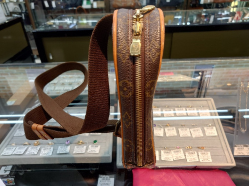 ルイ・ ヴィトン(LOUIS VUITTON)