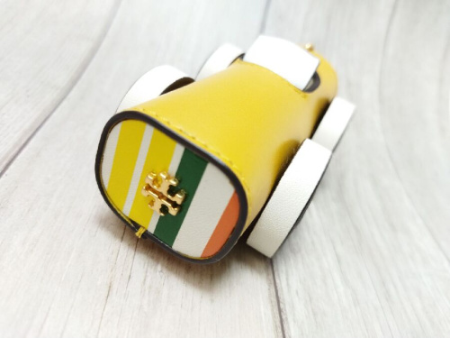 チャームのTORY BURCH