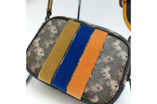 ブランドバッグ・財布のCOACH