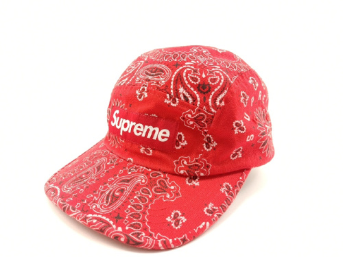 ファッションのSupreme
