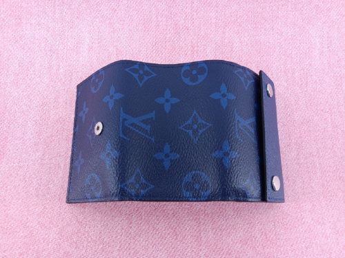 LOUIS VITTONの三つ折り財布