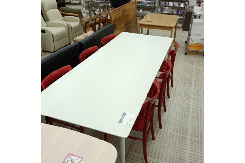 中古家具のダイニングセット