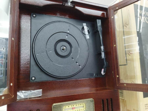中古レコードプレーヤーのアンティーク調