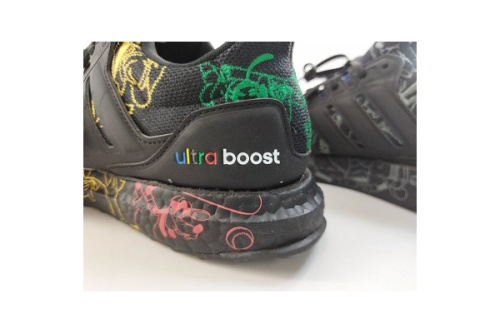 adidasのultra boost