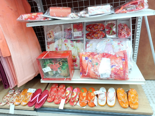 中古衣類のきもの