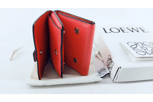 LOEWE ロエベ のコンパクト財布