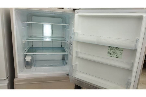 中古冷蔵庫の3ドア冷蔵庫