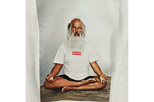 トップスのSupreme