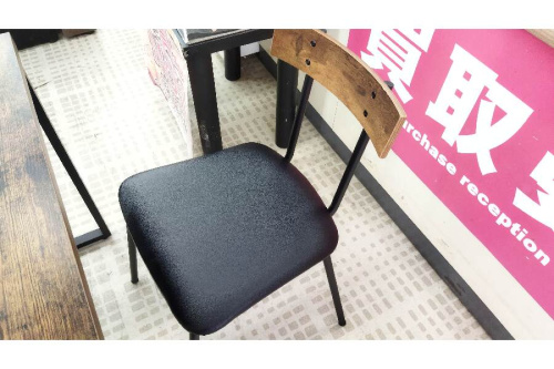 2人用ダイニングセットの木目調