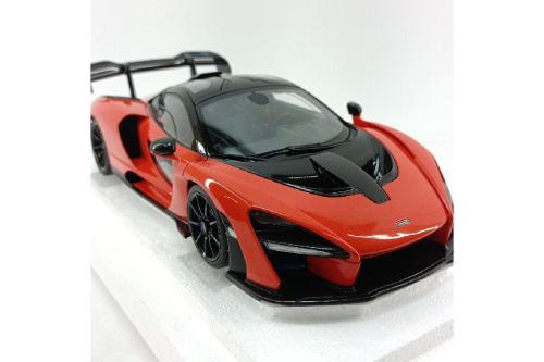 ミニカーのAUTOART