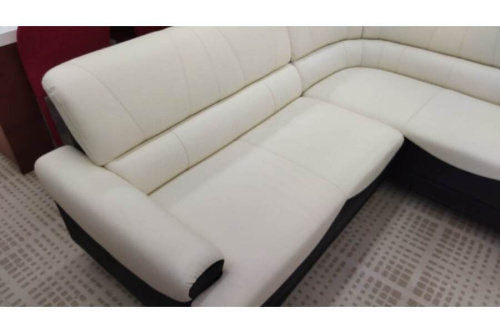 レザーソファのツートンカラー