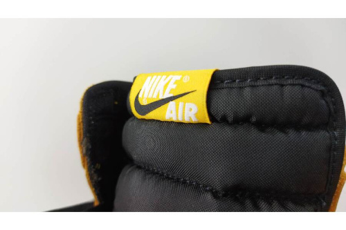 AIR　JORDAN1のレトロハイ　OG　ポレン