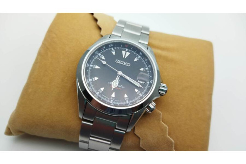 ファッションの腕時計