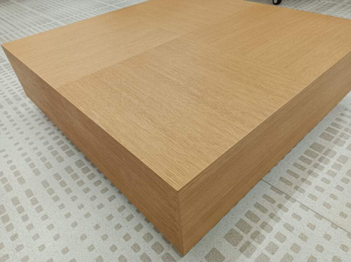 インテリアのセンターテーブル