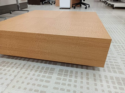 住まいのローテーブル