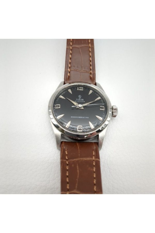 チューダー（TUDOR）