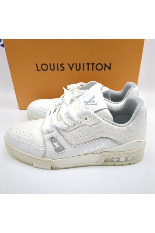 スニーカーのルイ・ ヴィトン(LOUIS VUITTON)