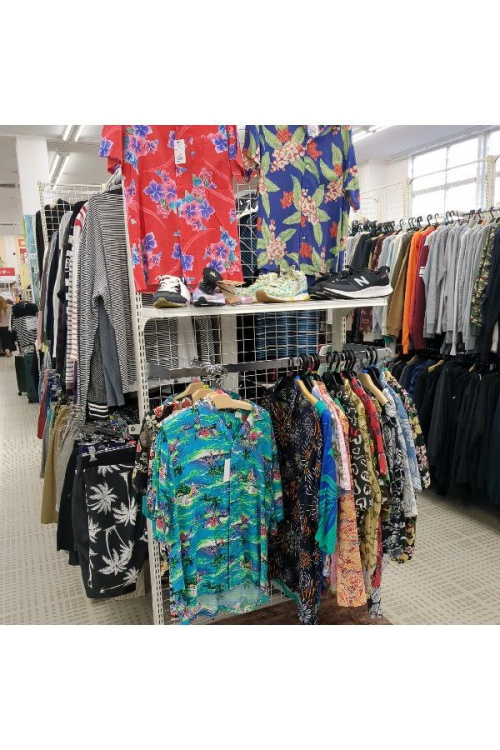 ファッションのアロハシャツ