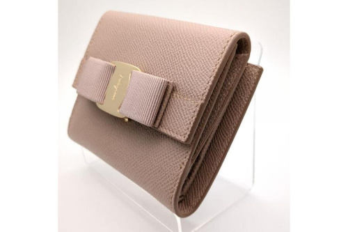 2つ折り財布のサルヴァトーレフェラガモ（Salvatore Ferragamo）
