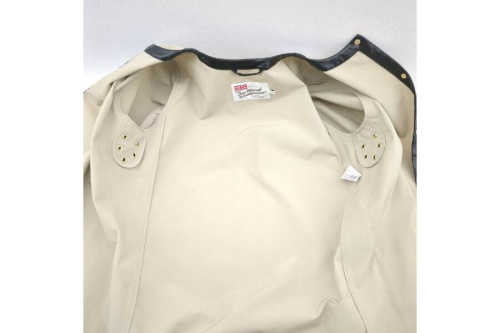 ノーカラーコート