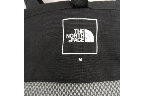 ギアメッシュベストのTHE NORTH FACE