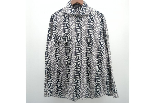 ファッションのトップス