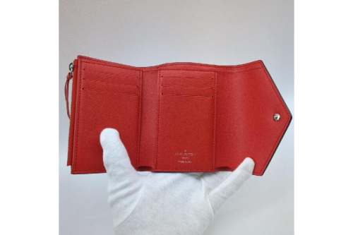 LVエスカルのポルトフォイユ ヴィクトリーヌ