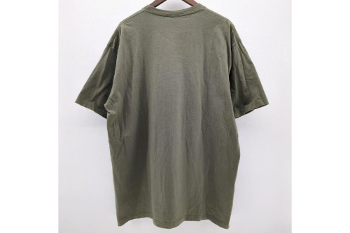 Tシャツのシュプリーム（Supreme）