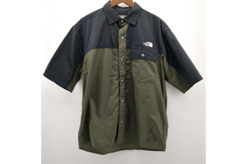 ファッションのトップス