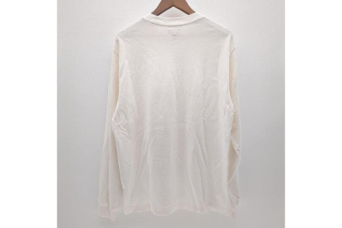 Tシャツのシュプリーム（Supreme）