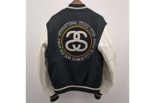 ジャケットのステューシー（Stüssy）