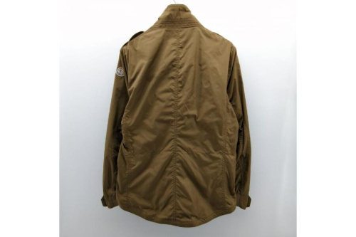 ジャケットのモンクレール（Moncler）