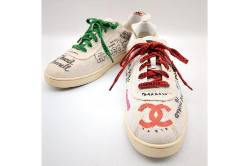 シューズ・靴のスニーカー