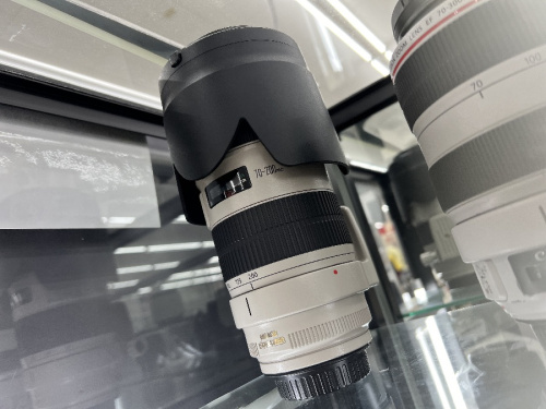 AV機器のカメラレンズ