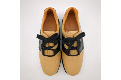 スニーカーのエルメス（HERMES）
