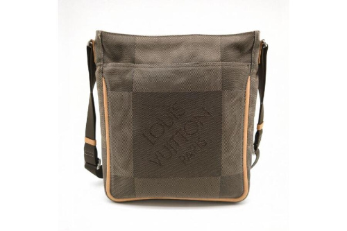 ショルダーバッグのルイ・ ヴィトン（LOUIS VUITTON）