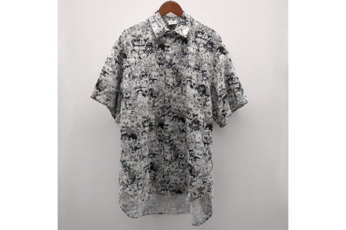 ファッションのトップス