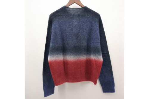 トップスのEMPORIO ARMANI