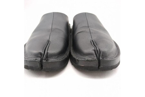 東京サンダル(TOKYO SANDAL)の足袋スリッポン(TABI BABOUCHE)