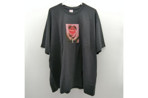 ファッションのTシャツ