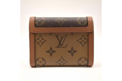 3つ折り財布のルイ・ ヴィトン（LOUIS VUITTON）